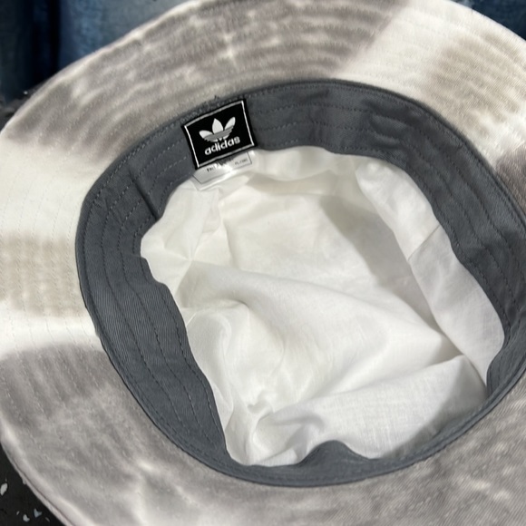 Adidas Originals Bucket Hat worn a few times - Picture 6 of 10
